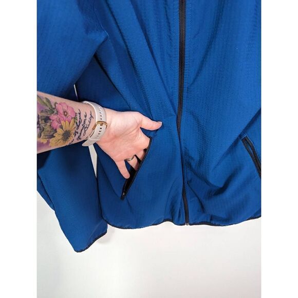 Nike Men's Full Zip Lightweight Dry-Fit Jacket - Size Medium - Picture 4 of 6